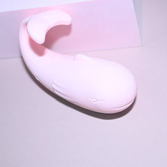 Whale-Remote-controlled egg dropping